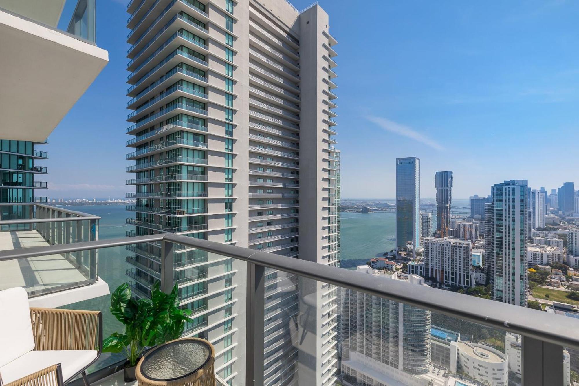 Unique High-Rise Condo In Miami Exterior photo