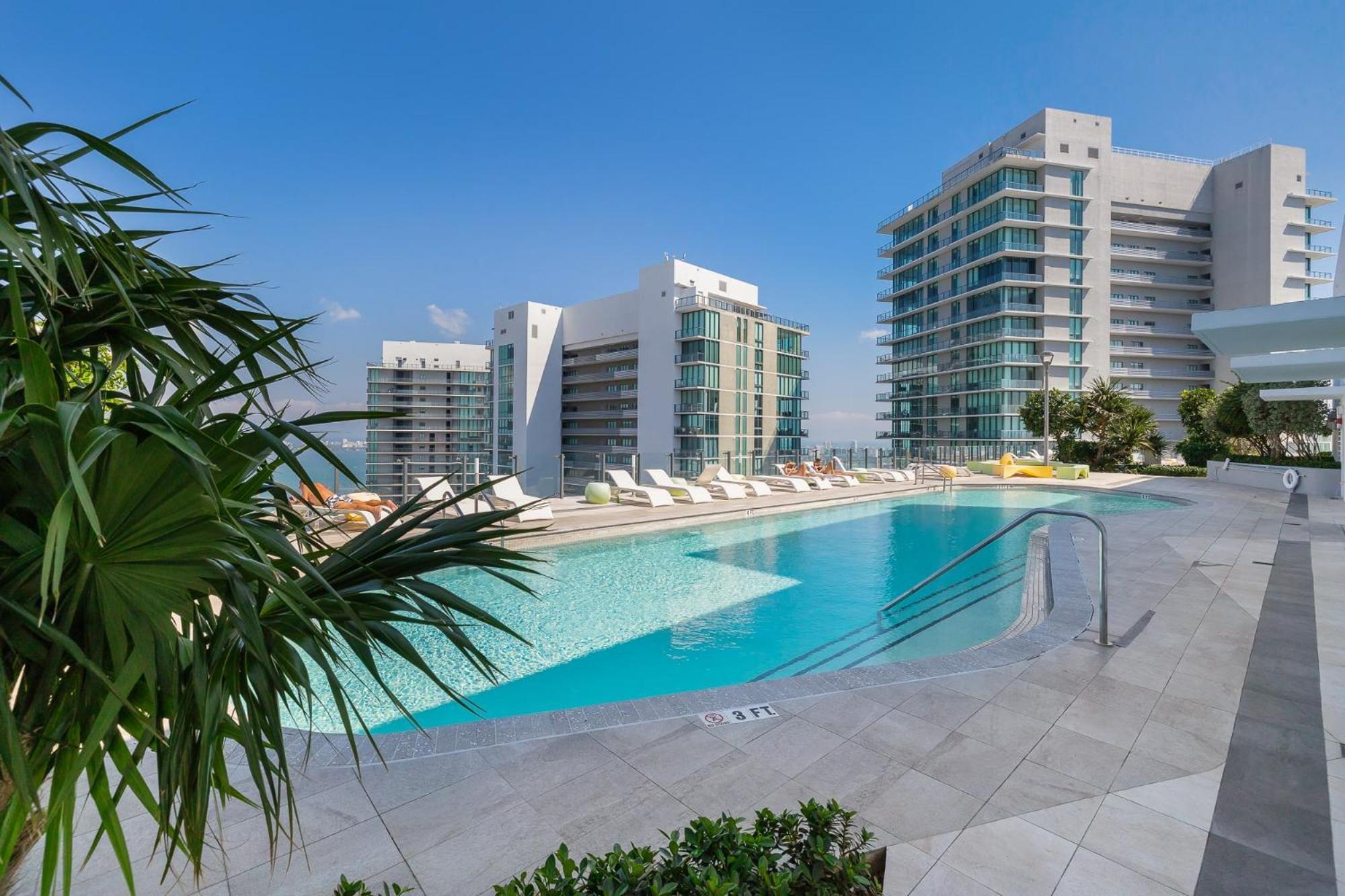 Unique High-Rise Condo In Miami Exterior photo