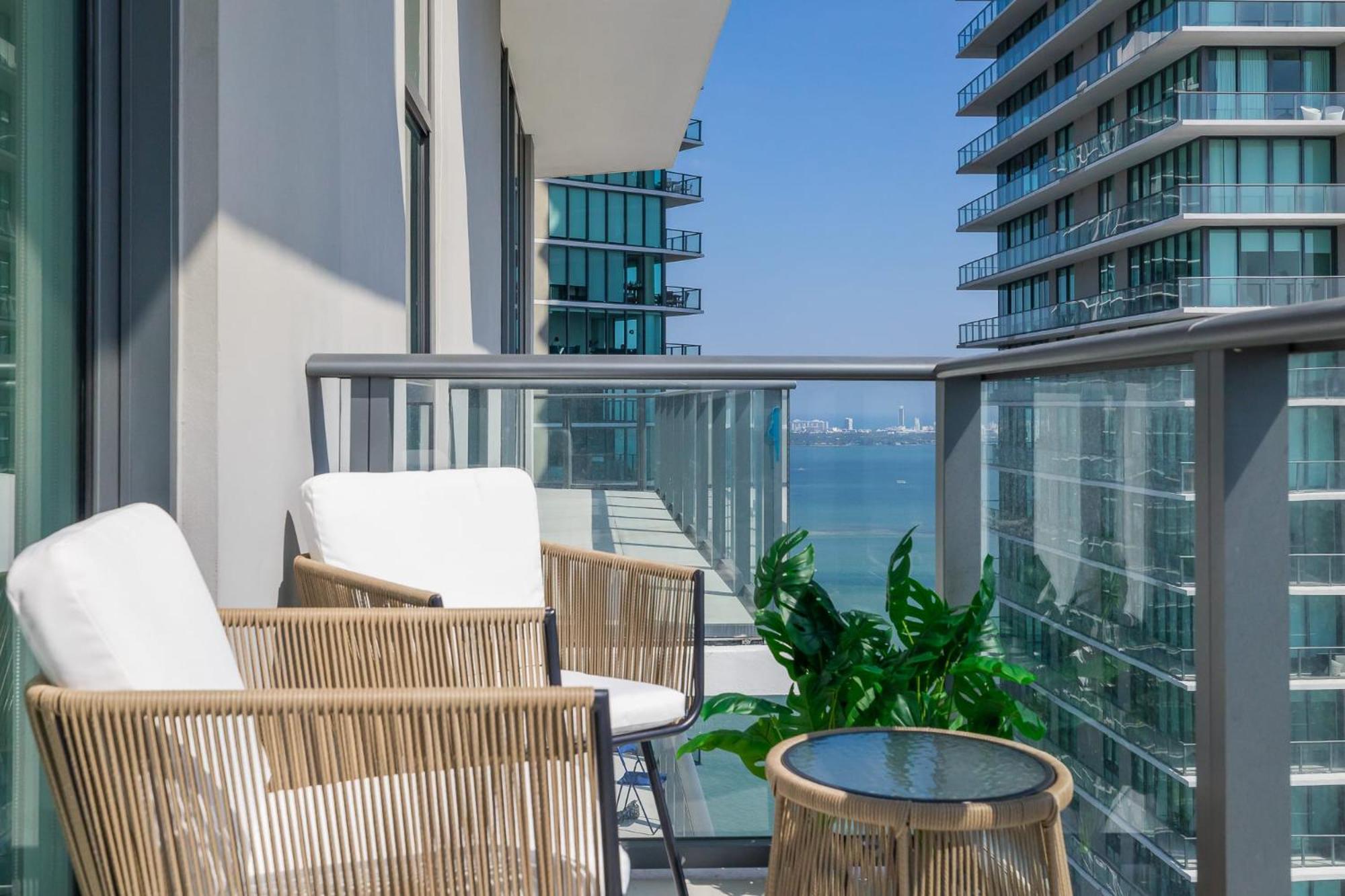 Unique High-Rise Condo In Miami Exterior photo